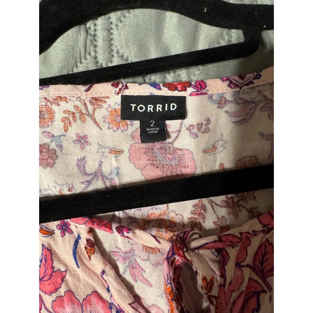 Torrid Women's Size 2 Floral Boho Peplum Top Short Sleeve - Picture 4 of 4